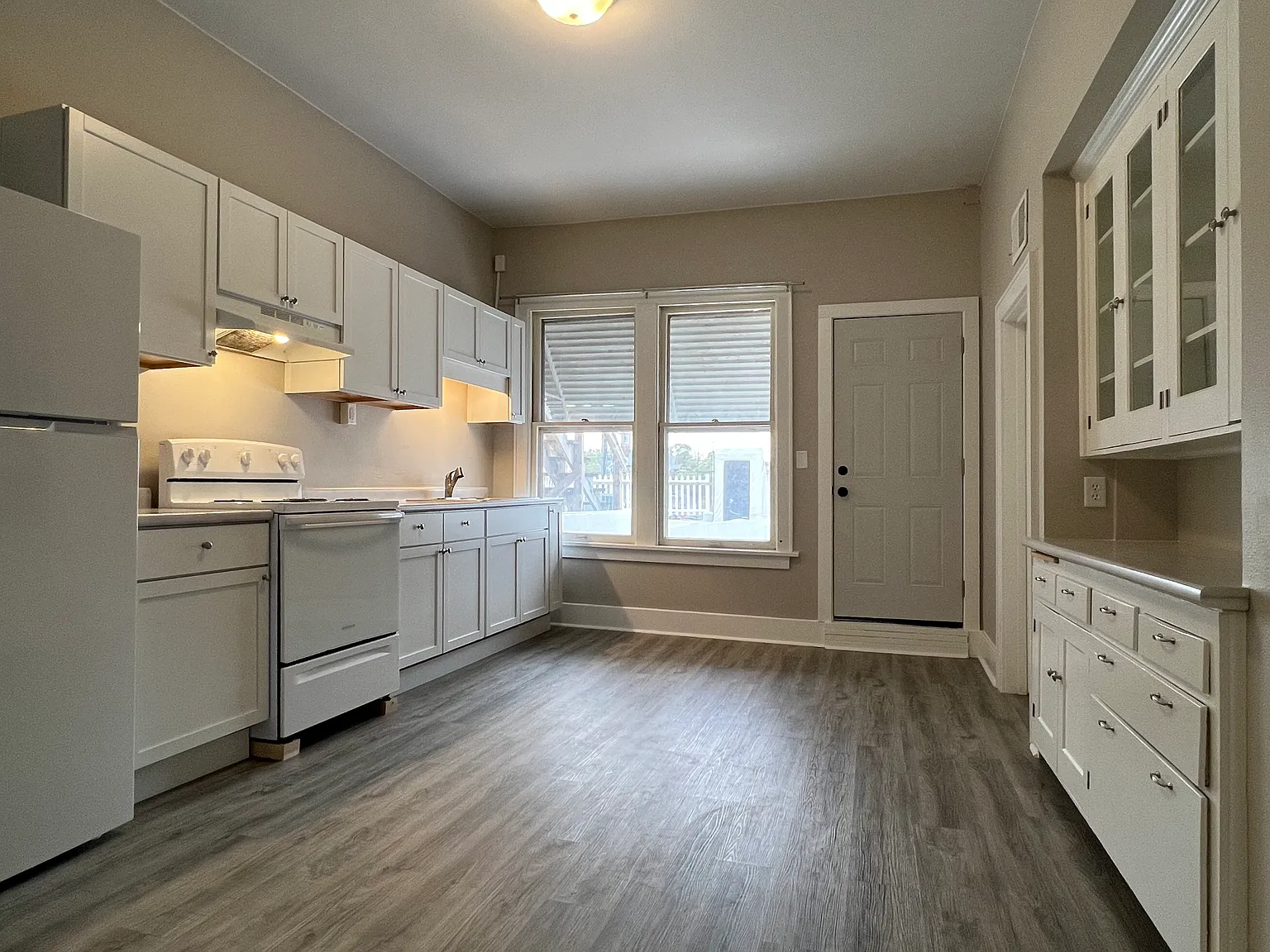 2 bed, 1260 sqft, $1,000 — Photo 3