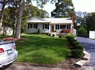 57 Secatogue Ave, East Islip, NY 11730