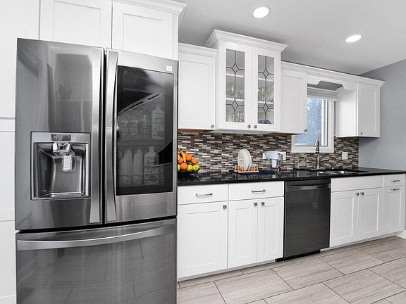 2nd image of 5233 Hollyhock Ct