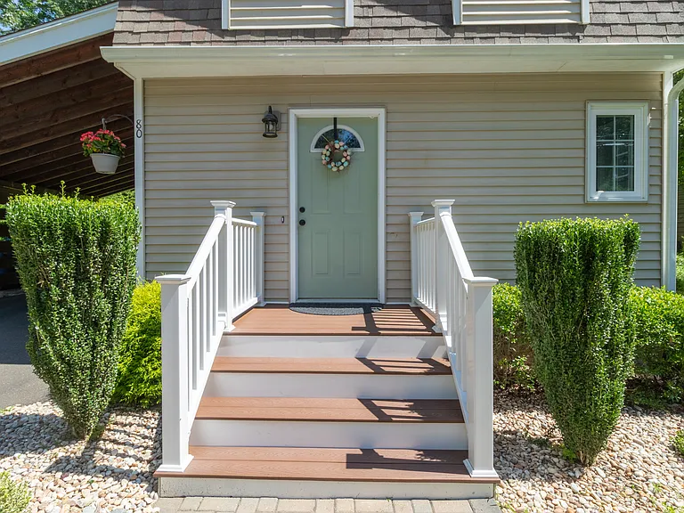 80 River Rd — Photo 15