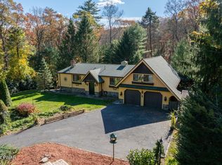 116 Meadowbrook Rd, Matamoras, PA 18336