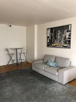 Rented by Compass | media 24