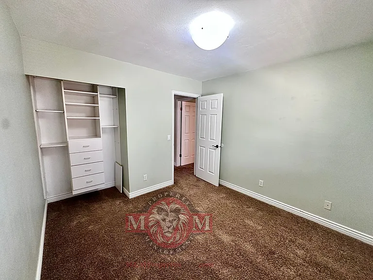12128 S Woodridge Rd — Photo 49
