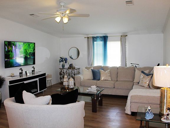 3rd image of 303 Monterey Cypress Blvd