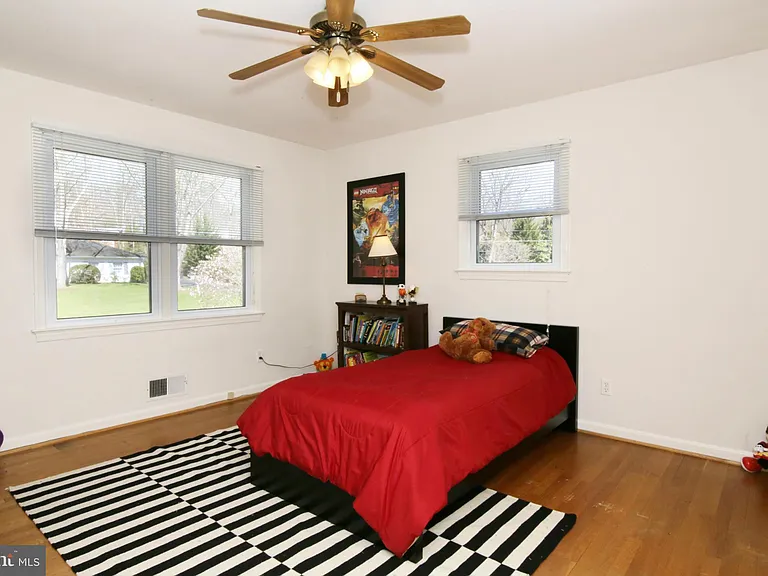 8947 Colesbury Pl — Photo 16