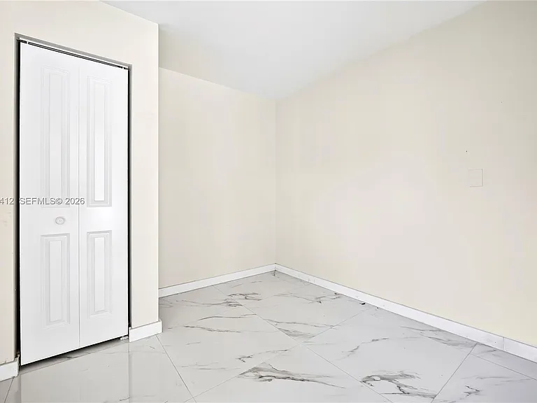 5715 Jackson St — Photo 43
