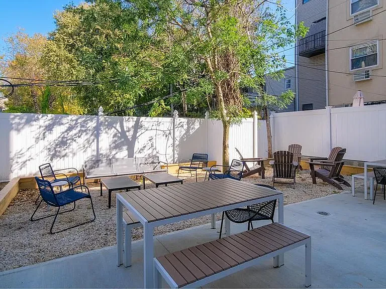 283 Evergreen Ave #1L — Photo 7