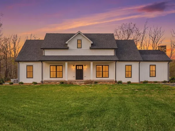 3162 Oak Hill Rd, Buckingham, VA 23921