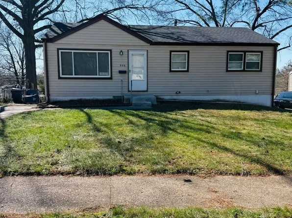 936 Highmont Dr, Saint Louis, MO 63135