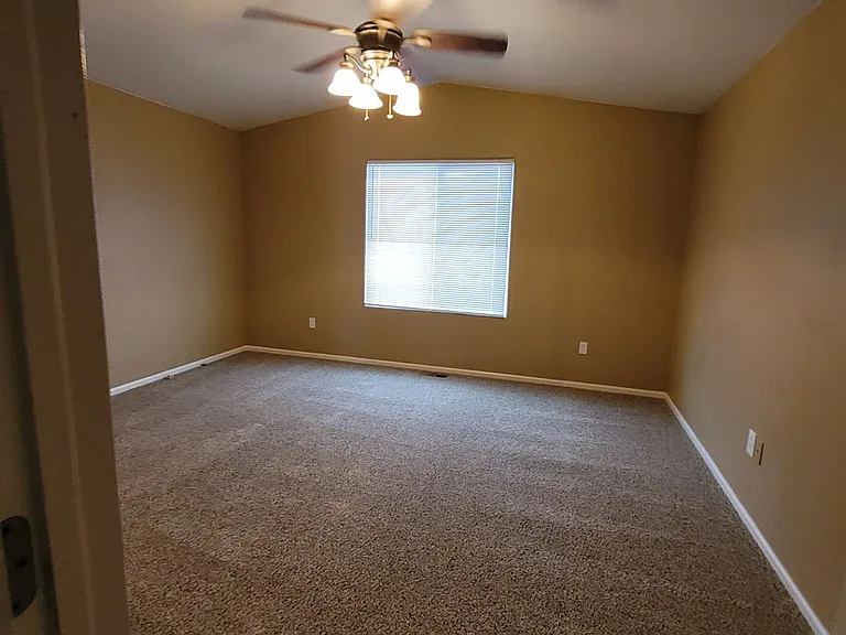 7323 Bentwater Dr — Photo 16