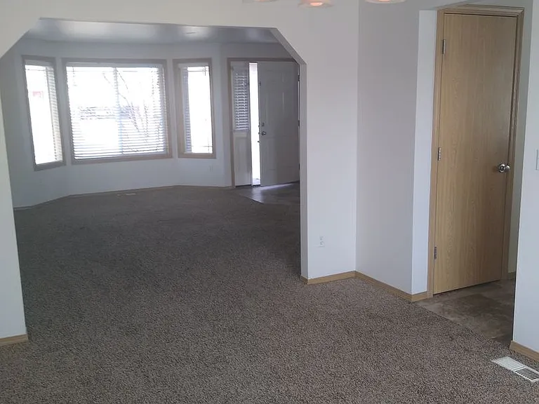 9511 W Caelen Ave — Photo 17