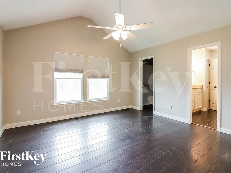 412 N Crest Dr — Photo 7