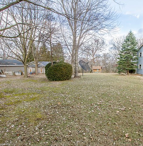 1st image of 236 Holiday Dr