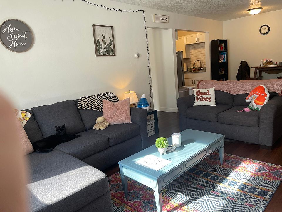 1st image of 2204 Lexington Ave N #1
