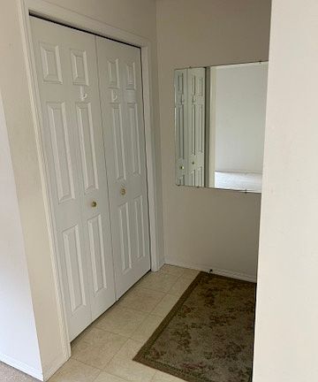 5th image of 435 Main St