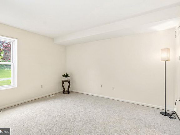 4th image of 3350 Chiswick Ct Unit 57-1A