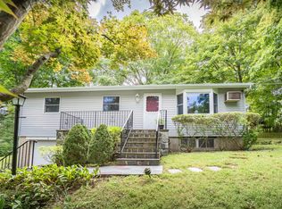 3 Wood Rd, Croton On Hudson, NY 10520