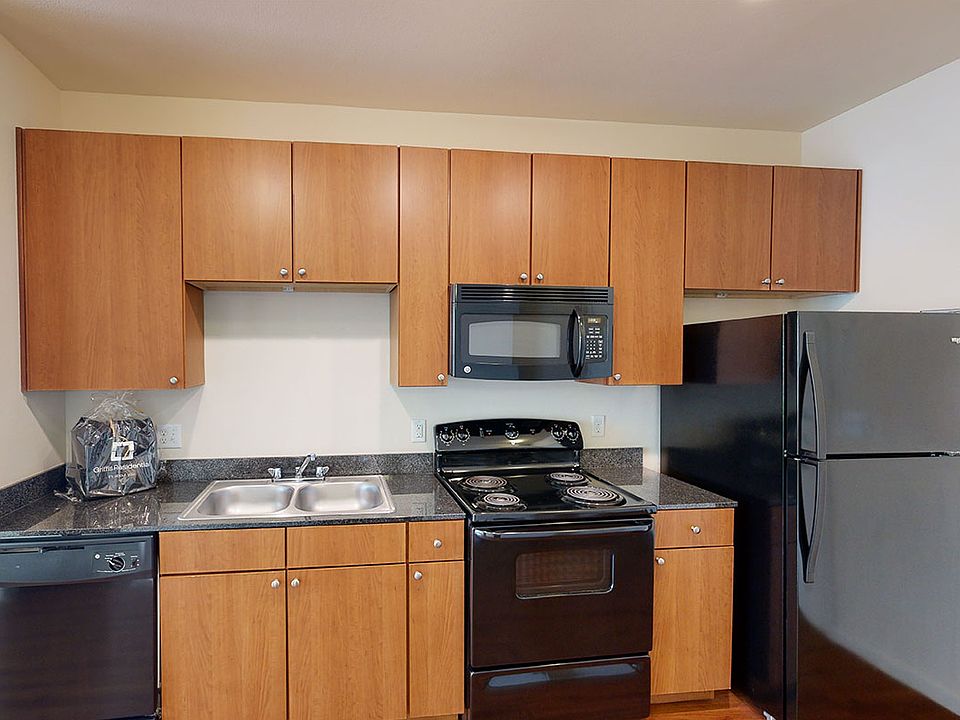 1st image of 3210 Esperanza Xing #2-5471