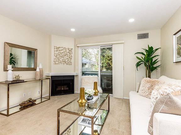 5th image of 2713 Somerset Park Cir