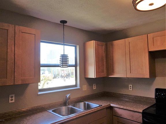 2nd image of 620 W Caladium Cir #C