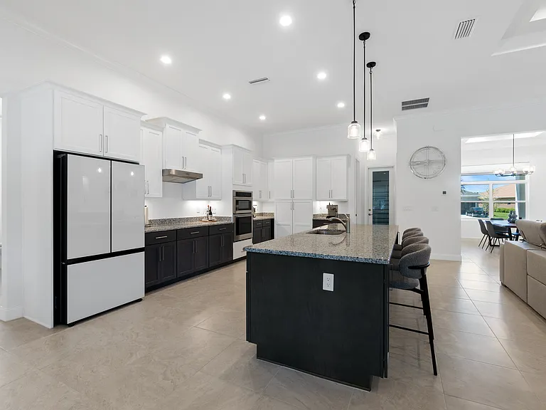 1329 Tullamore Blvd — Photo 2