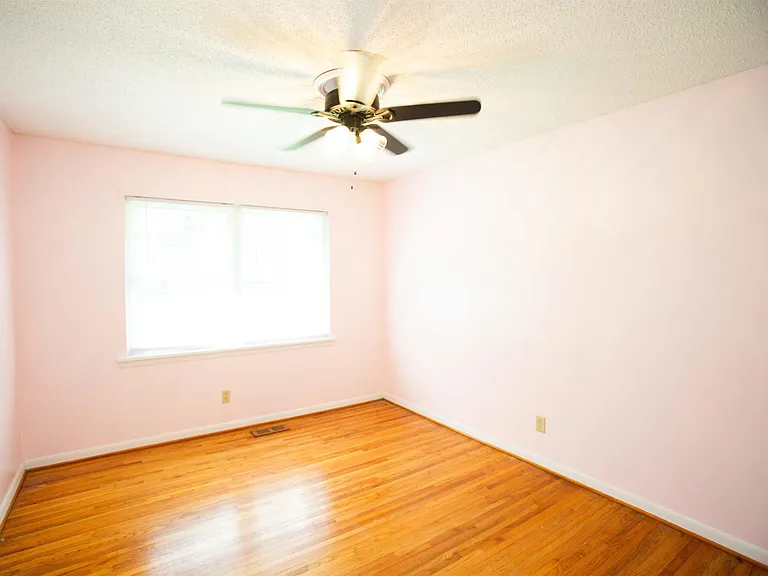 5010 Glenmere Rd — Photo 21