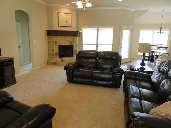 3rd image of 252 Spyglass Dr
