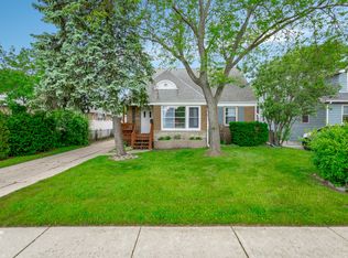 104 Harlem Ave, Glenview, IL 60025