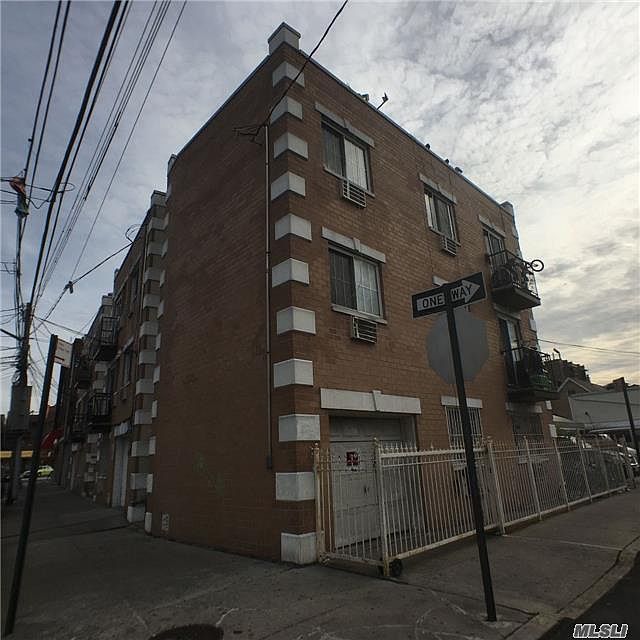 2nd image of 10604 53rd Ave