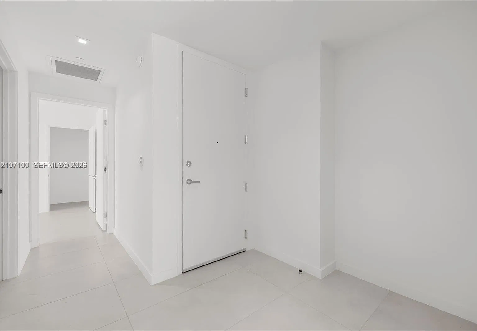 Casa Bella Residences — Photo 3