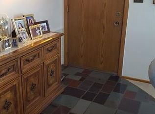 827 Lindsay Rd, Carnegie, PA 15106