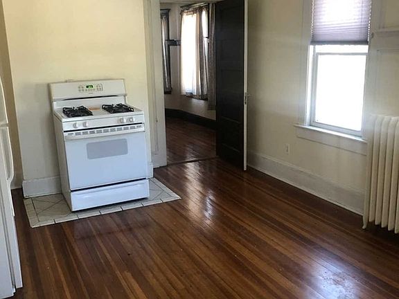 5th image of 178 Paterson Ave