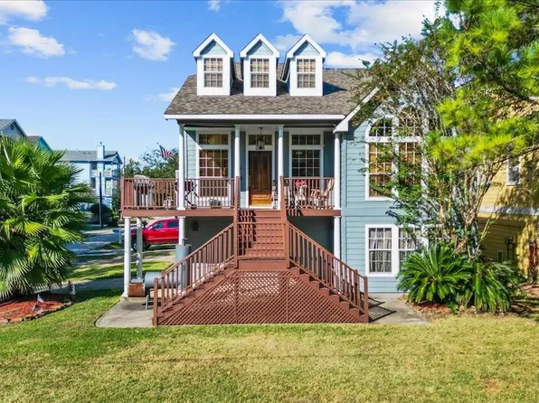 616 E Shore Dr, Clear Lake Shores, TX 77565