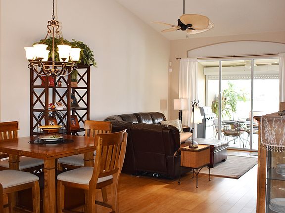 3rd image of 8192 Ibis Cove Cir #B-209