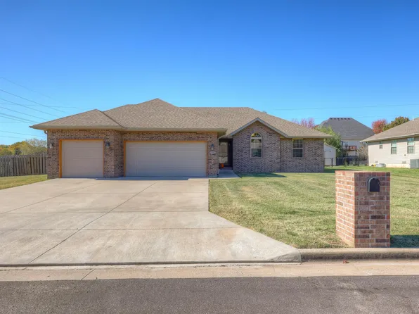 2702 N Highland Avenue, Joplin, MO 64801