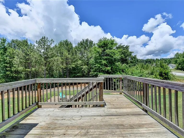 235 Bella Dr — Photo 89
