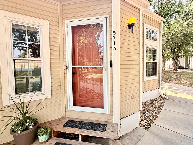 5714 W Atlantic Pl — Photo 3