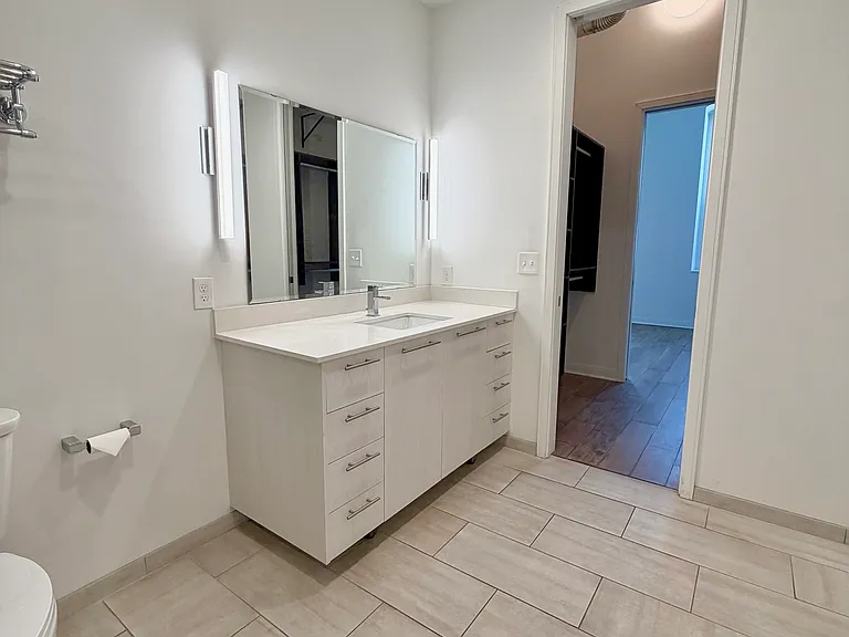 813 Broadway St #101 — Photo 23