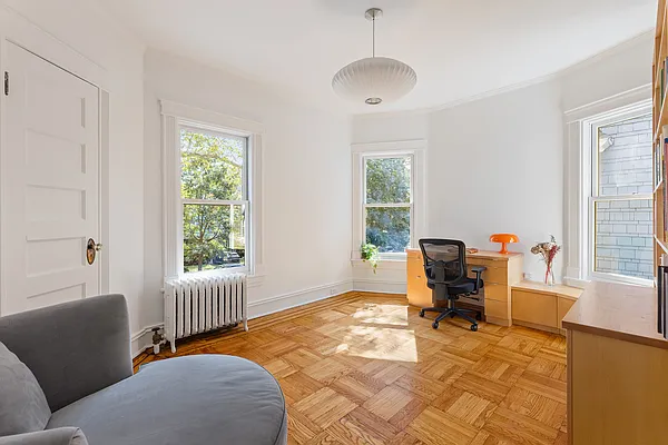 Sold by Compass | media 18