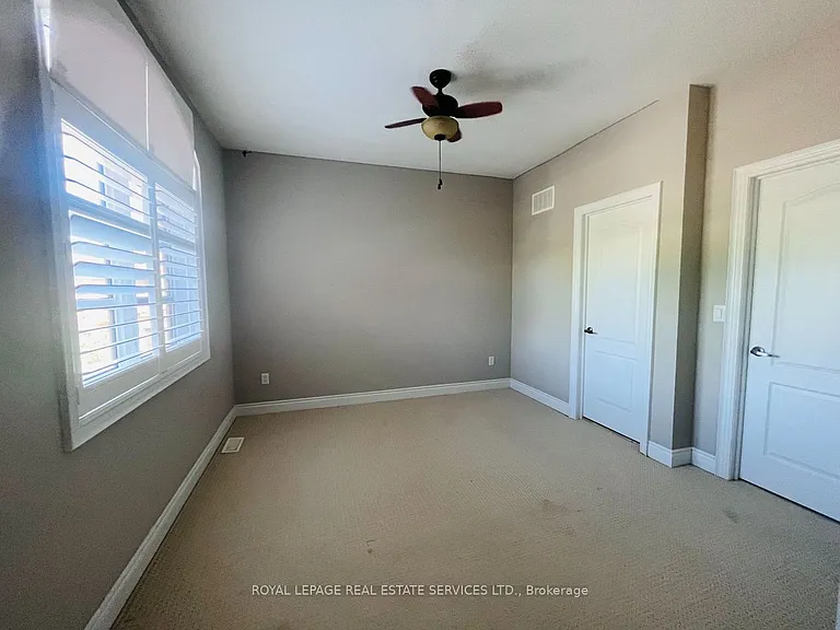 2366 Chateau Cmn — Photo 22