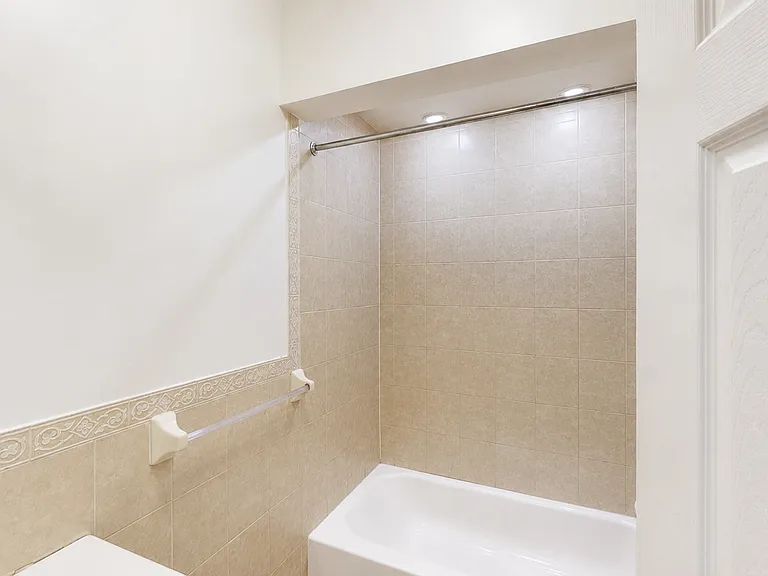424 E 73rd St #1RE — Photo 11