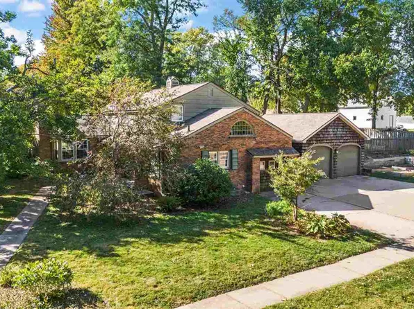 1111 Friendly Ave, Iowa City, IA 52240