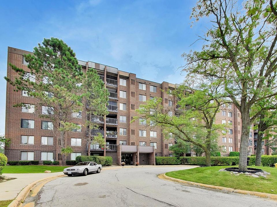 1st image of 500 Park Ave #606