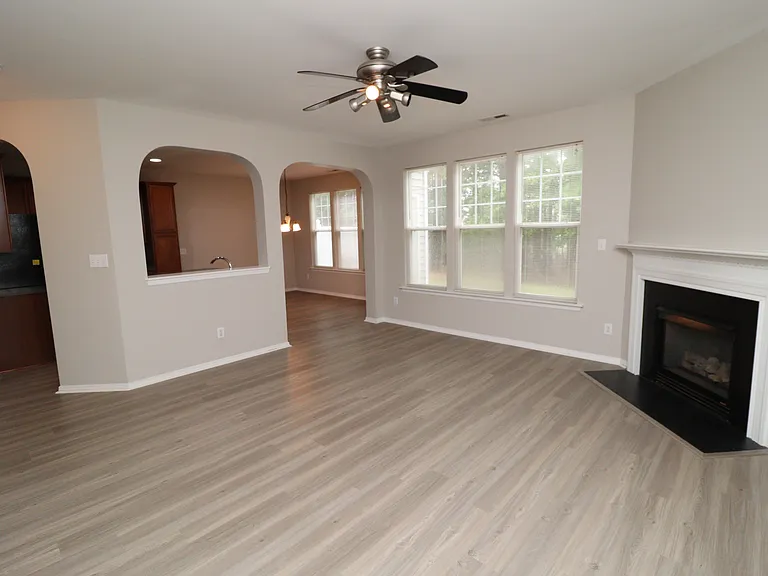 104 Bell Tower Way — Photo 7