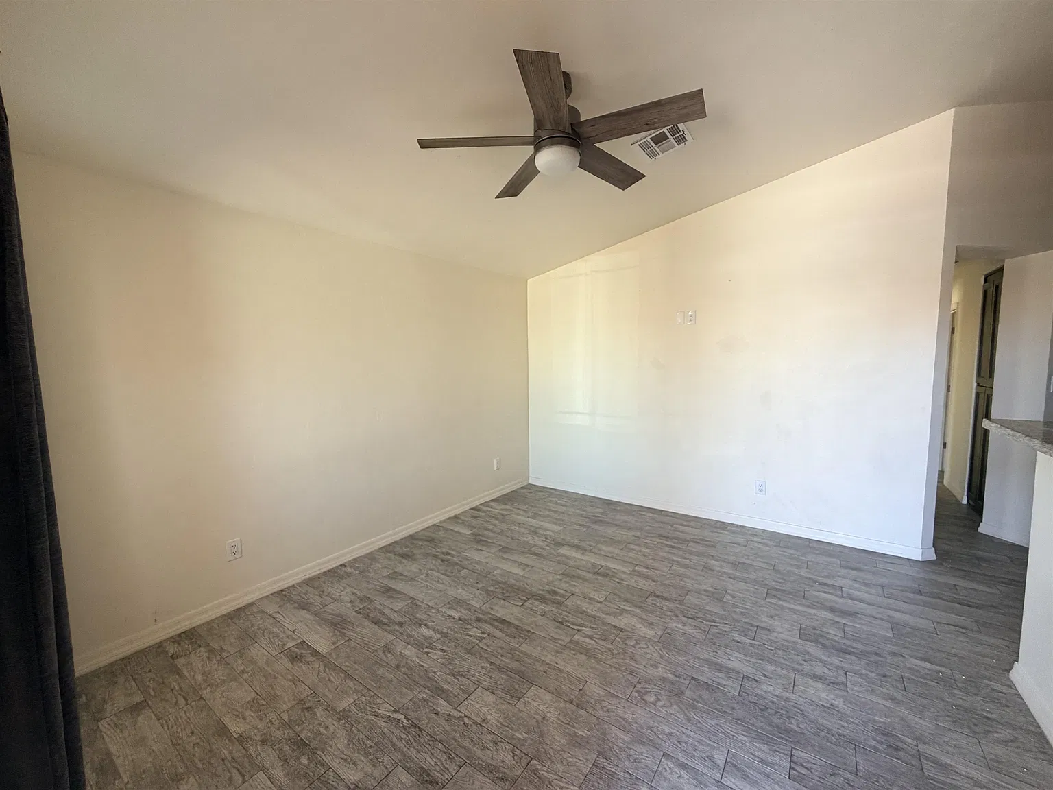 3 bed, 2.0 bath, 1082 sqft, $1,650 — Photo 2