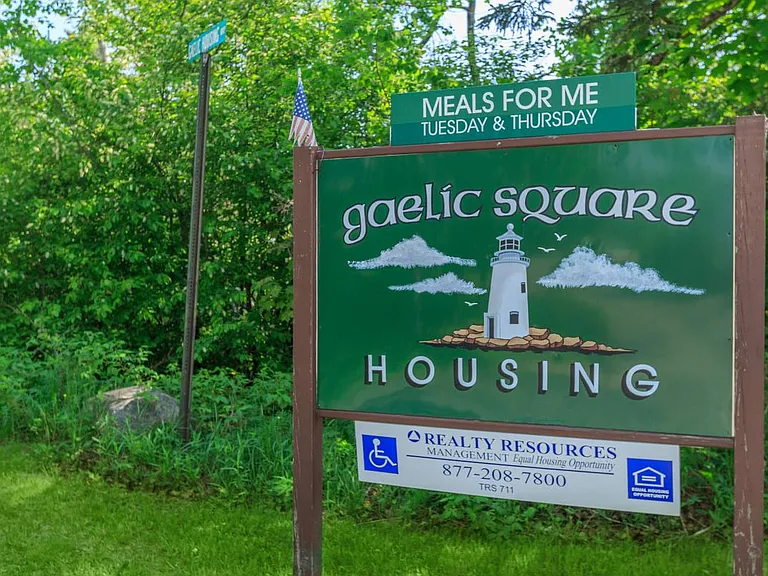 Gaelic Square Housing — Photo 3