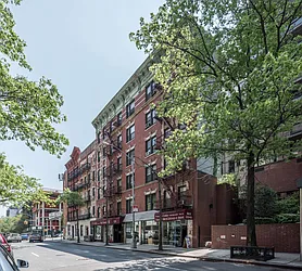 304 East 62nd Street in Lenox Hill