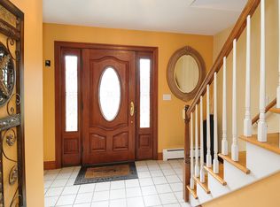 203 Boston Post Rd, Guilford, CT 06437