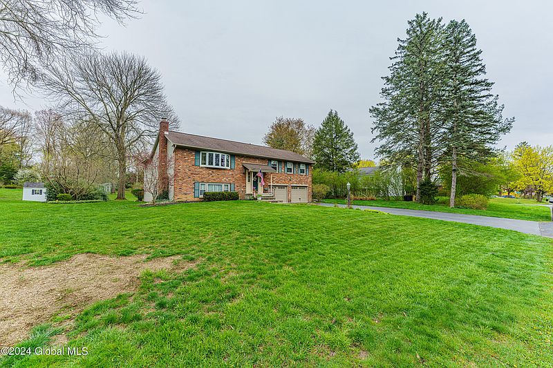 2nd image of 1176 Fernwood Drive