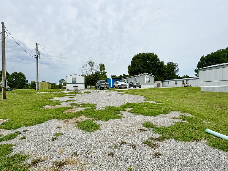 534 SE 650th Rd #6B — Photo 3